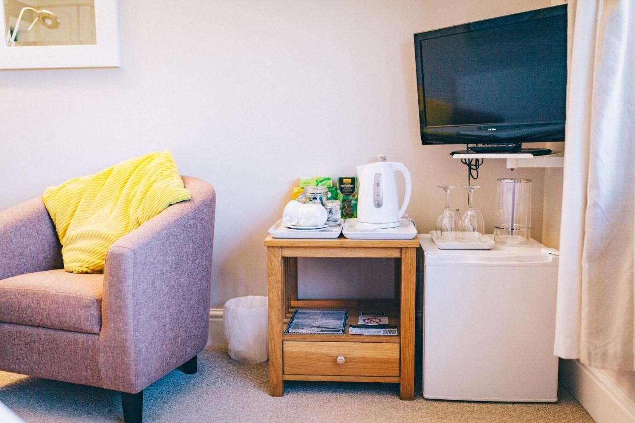 Ferlas Bed And Breakfast Penrhyndeudreath Екстер'єр фото